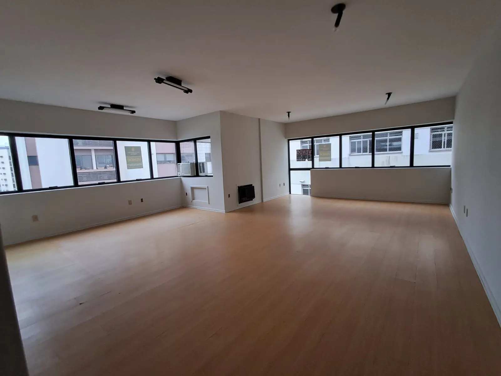 Sala comercial no Ed. Via Vêneto, Sala 1001 (Centro, Florianópolis)